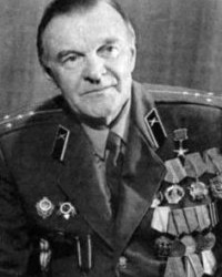 На фото Юрий Бондарев
